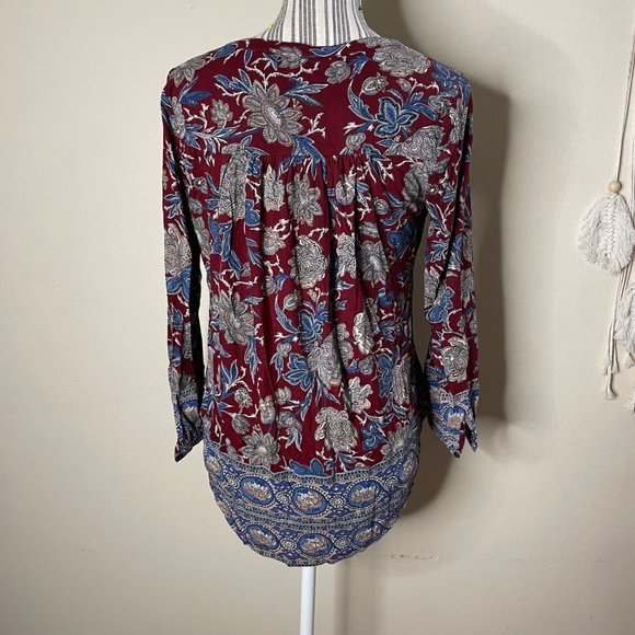 Lucky Brand Floral Damask Burgundy Wine V Neck 3/4 Sleeve Lightweight Blouse XS - Picture 5 of 10